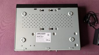 HikVision NVR + 3 TB disk - 4