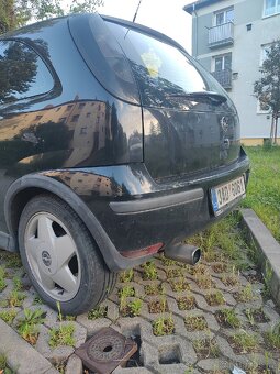Opel Corsa C 1.2 55kw - klepe motor - 4