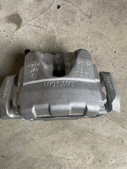 Volvo XC60 třmeny - 4