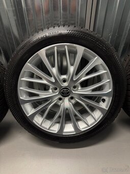 Komplet original kola Toyota Camry 235/45/18 - 4
