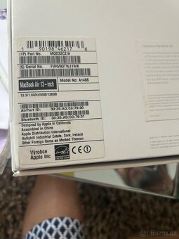 Mac book AIR 13,3" A1466 z roku 2017 - 4