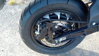 ELEKTRICKÝ Skůtr HECHT STRATIS březen 2024 - 4