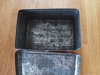 PLECHOVÁ KRABIČKA - 4