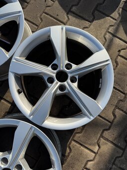 Alu Audi 5x112r17 7,5J ET 38 - 4