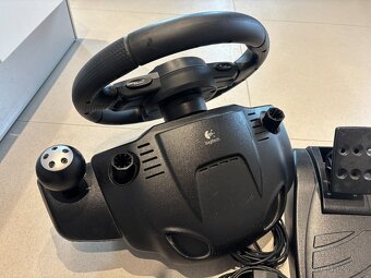 Herní volant Logitech Driving Force GT - 4