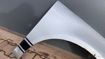 Přední pravý blatník vw eos - 4