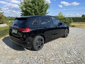 MERCEDES BENZ B250e AMG - 4