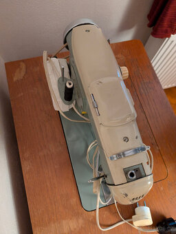 Šicí stroj Lada - 4