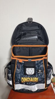 Aktovka s dinosaury. - 4