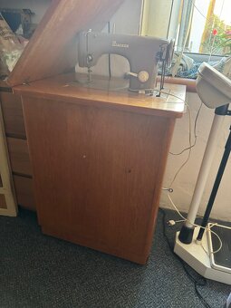 Šicí stroj MINERVA PLNĚ FUNKČNÍ - 4