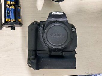 Canon EOS 600D + příslušenství - 4