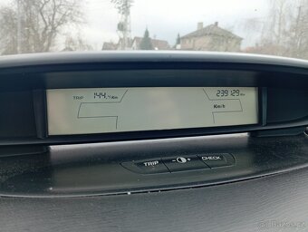 Citroen C4 1,6 hdi 80 kw r.v 2007 - 4