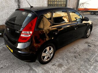 rozprodam hyundai i30 1,6 crdi 85kw2006-2011 kod motora D4FB - 4
