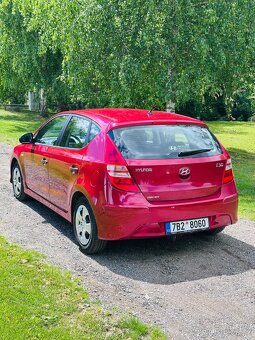 HYUNDAI i30 1.4 i, 115 TIS KM, 1 MAJITEL PO ROZVODECH A STK - 4