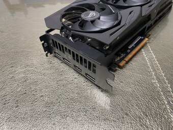 Grafická Karta RX 5600 XT ASUS ROG STRIX - 4