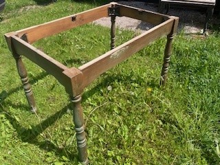 Stůl k renovaci - 4