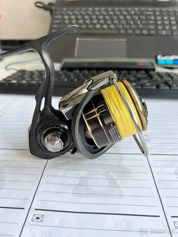 Prodám kvalitní naviják DAIWA Ballistic G LT 4000D-C - 4