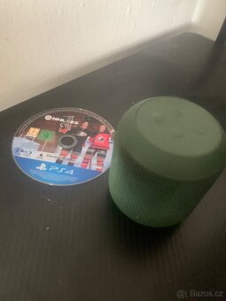 PlayStation 4 + příslušenství +hra - 4