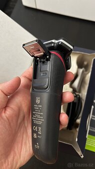 Holící strojek Philips 5000 Series - 4