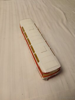 Starý autobus ITES - 4