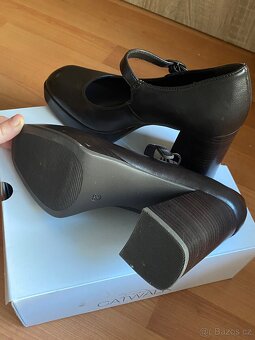 Tmavě hnědé boty na podpatku - 4