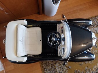 Dětské elektrické autíčko Mercedes Benz 300S RETRO - 4