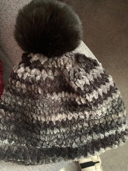 ZIMNÍ KRÁSNÉ ČEPICE,VEL: UNI - 4