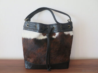 Nová kožená kabelka se srstí (Itálie) - 4