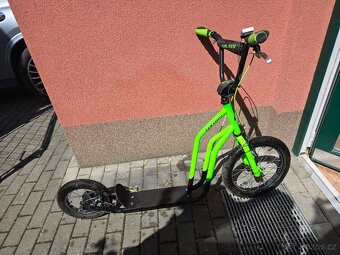 Koloběžka Galaxy Zenit zeleno-černá - 4