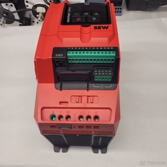 Frekvenční měnič SEW 7,5 kW - 4