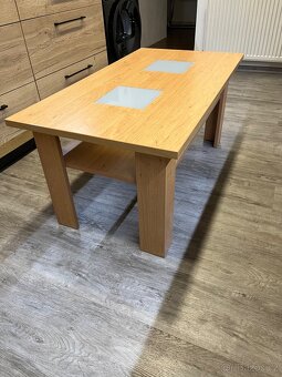 Konferenční stolek . - 4