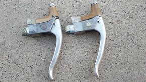 Favorit a Eska díly

 - 4