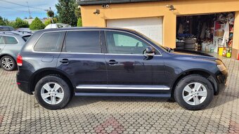 VW Touareg 3,0 TDi 165kW 24v V6 4x4 Individuál - 4