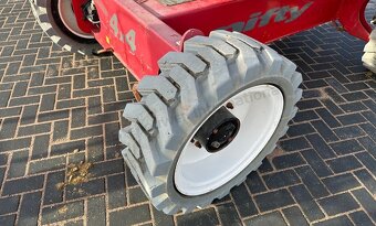 Kloubová plošina Nifty HR15D 4x4 - 4