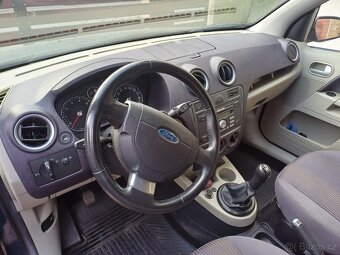 Ford Fusion - 4