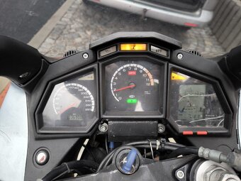 Aprilia Futura 1000 - 4