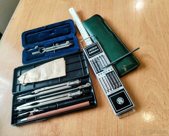 Kalkulačka s logaritmickÿm pravítkem FABER Castell - 4