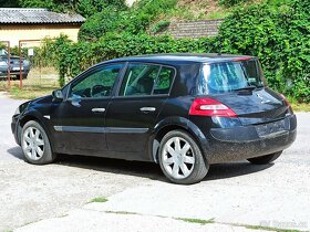 NÁHRADNÍ DÍLY - RENAULT MEGANE 1,9 dCi 96KW, barva NV676 - 4