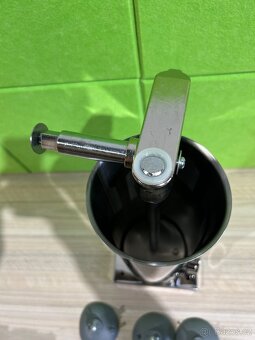 Ruční plnička klobásy 3L - 4