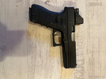 We glock 17 - 4