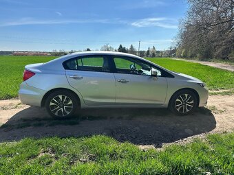 Honda Civic 1.8i automat - 4