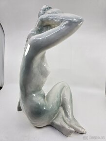 Stará porcelanova Socha akt kokrda jihokera - 4