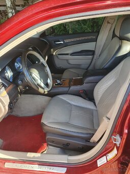 Chrysler 300C r.v.2013 4x4 3,6L nový model - 4