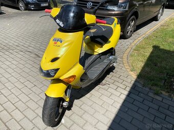 Skútr Aprilia SR 50, STK 6/2027, po servisu - 4