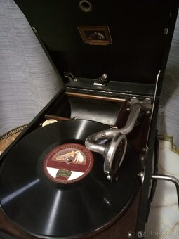 Gramofon "His Masters Voice" - 4