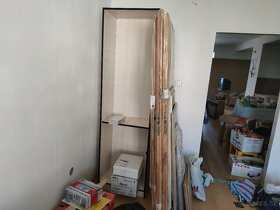 Kancelářský nábytek, konferenční stůl, skříň, komoda, regál - 4