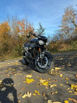 Triumph Speed Triple 1050 RS - 4