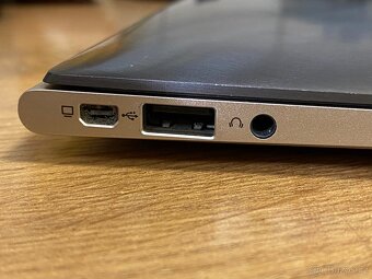 Asus ultrabook UX21E kovový - 4