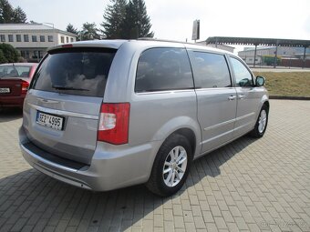 CHRYSLER TOWN & COUNTRY 3,6L V6 211kw LPG odp. DPH 2015 - 4