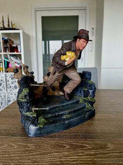 INDIANA JONES soška - útěk z chrámu - 4